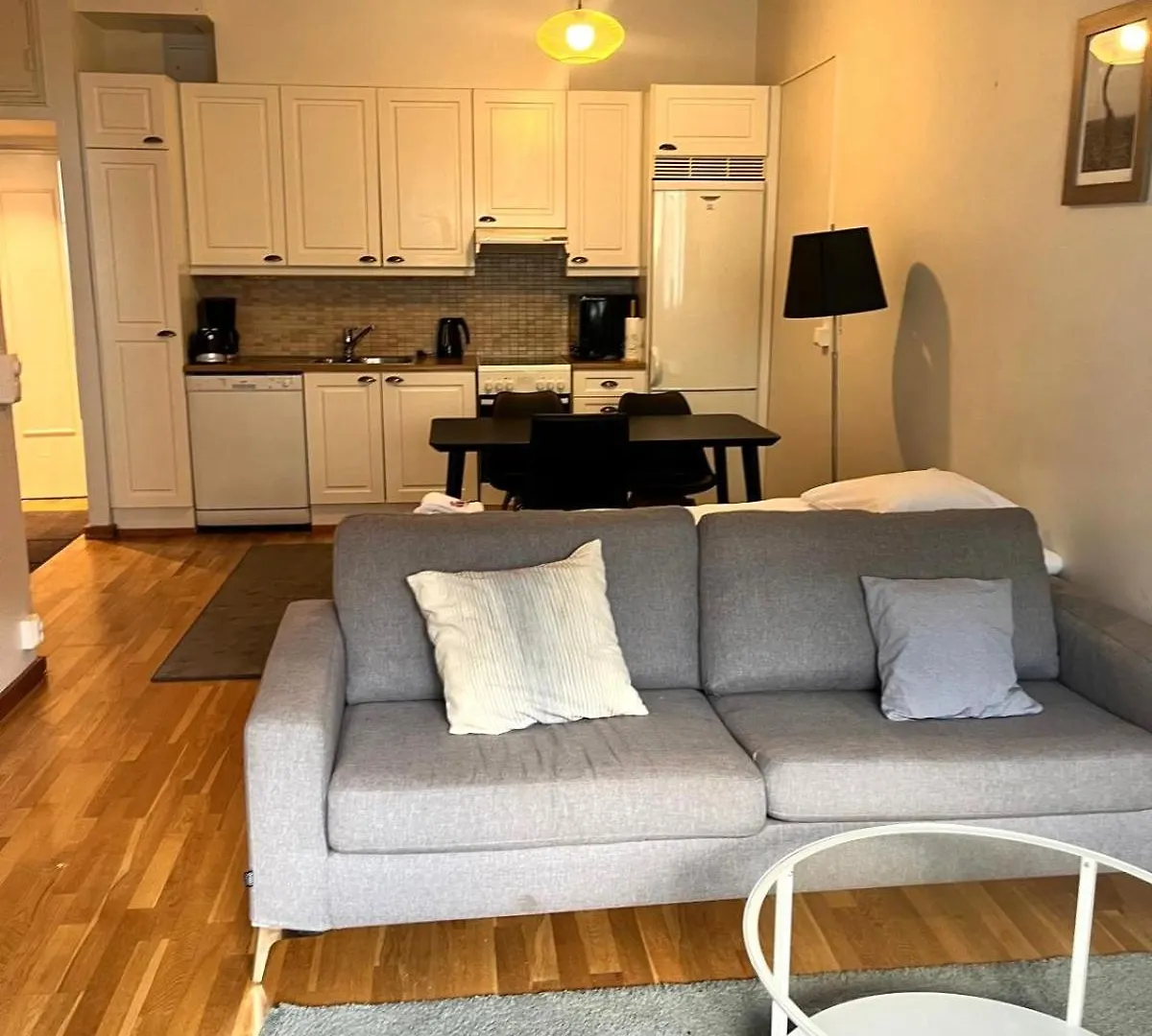 Kotimaailma Apartments Kamppi - 1Br In The City Center Helsinky Finsko
